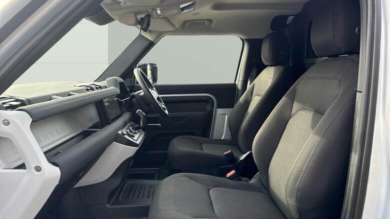 Land Rover Defender 90 Diesel 3.0 D200 Hard Top Auto